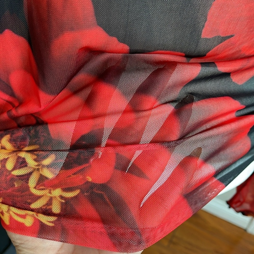 NWT Floral One-Shoulder Mesh Top - Black and Red Size 2X - Picture 4 of 7